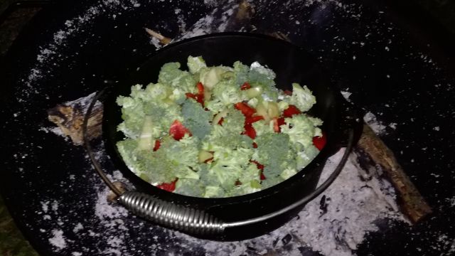 Der DOPF (Dutch Oven Topf) im Feuer