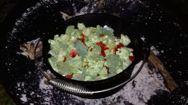 Der DOPF (Dutch Oven Topf) im Feuer