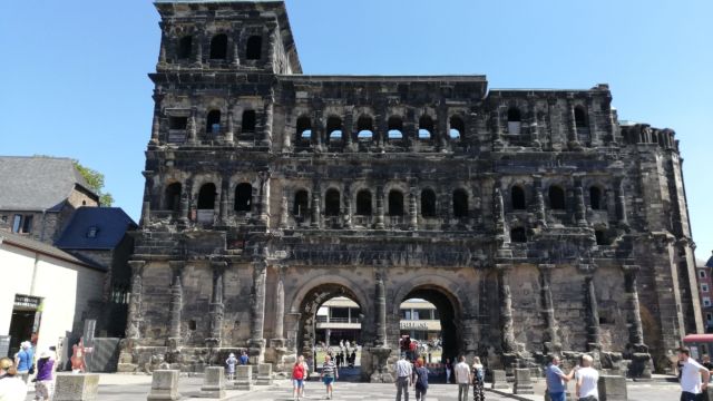 ...wer kennt es nicht, dieses alte römische Tor