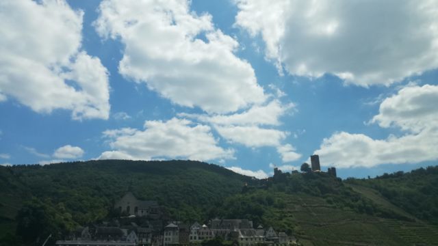 Eine der vielen Burgen unterwegs