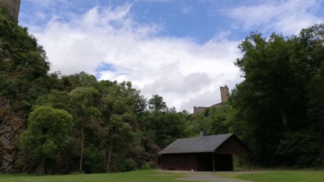Die beiden Burgen von der Turnierwiese aus