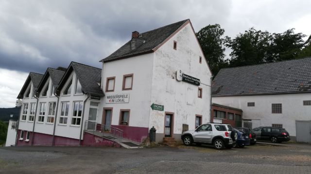 OK, wenn man auf die Webseite sieht, dann weiss man auch, um was für Spiele es sich handelt :-)