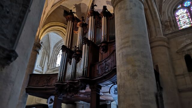 Ein Blick auf die Orgel