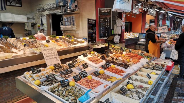 Auf dem Fischmarkt von Trouville
