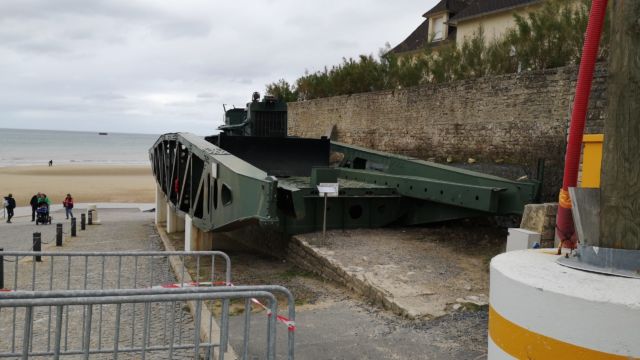 Teil der Landungsbrücken des Hafens